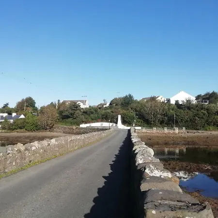 Pier Road Cottage, Croagh Patrick * 韦斯特波特